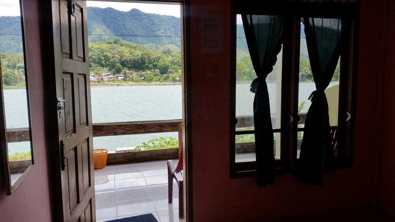 Sibayak Guesthouse Tuk Tuk Exterior foto